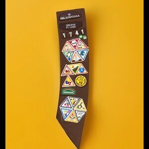 GIRL SCOUTS USA Sash Patches Vtg 1998 Brownies Pins Troop